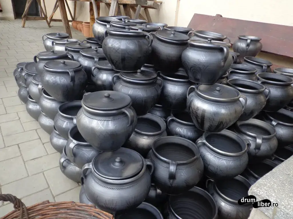 Ceramica neagra de Marginea - traditie bucovineana